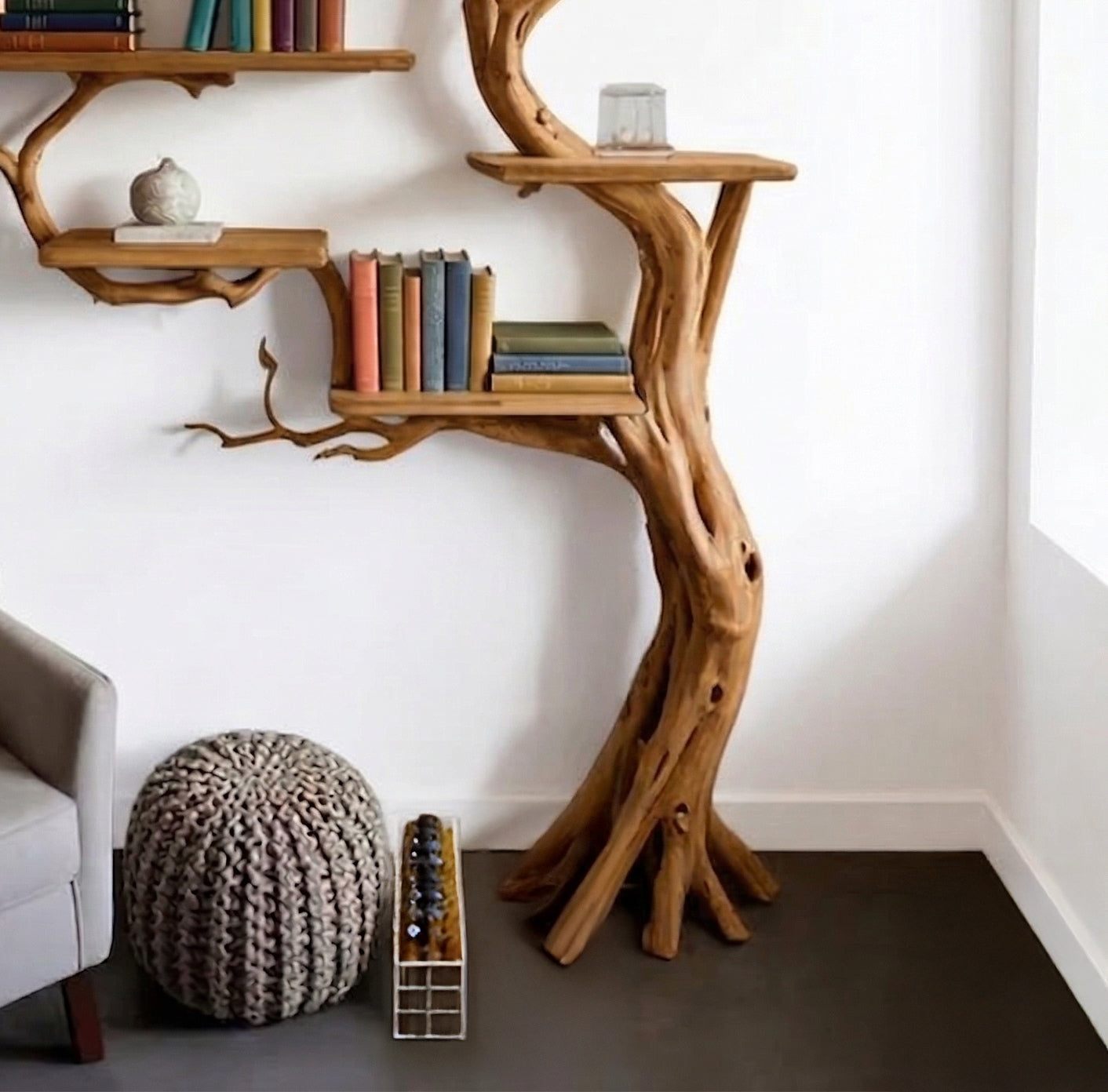 Baumast Bücherregal aus Holz – Mid-Century Design Wandregal