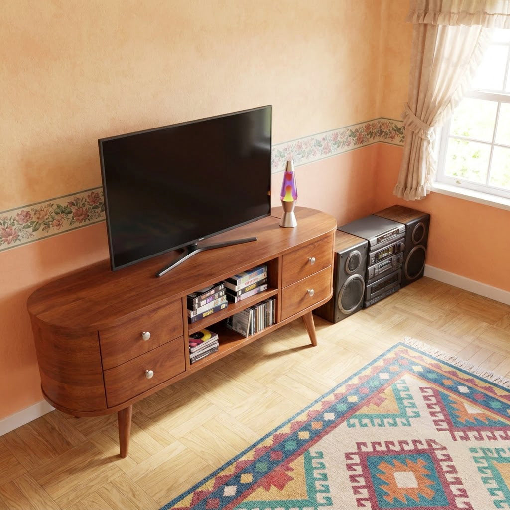 Mid-Century-TV-Lowboard aus Massivholz im geschwungenen Design in einem zeitgenössischen Wohnzimmer