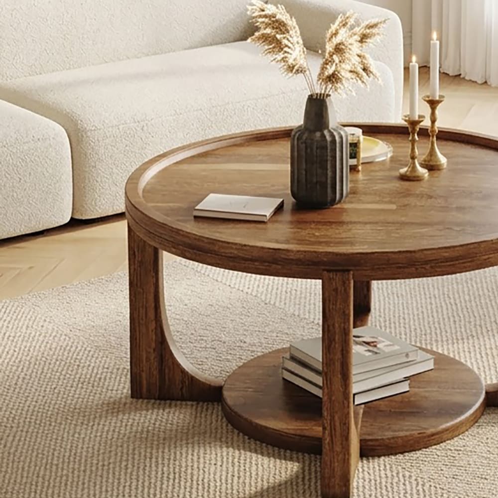 Runder Couchtisch aus Massivholz mit detaillierter Tabletttischplatte
