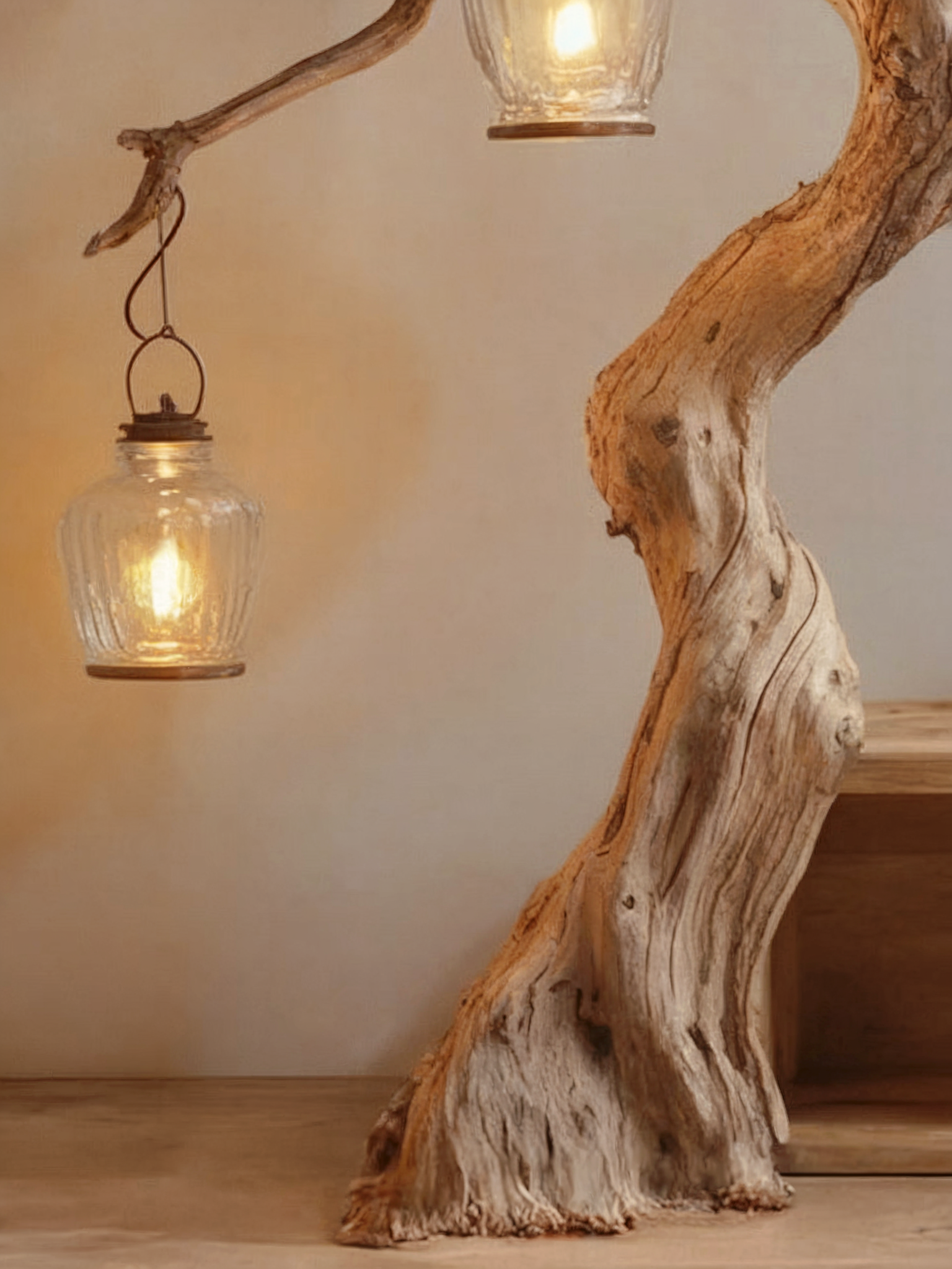 Stehende Holz-Stehlampe – Vintage-Beleuchtung, minimalistischer Wohnakzent