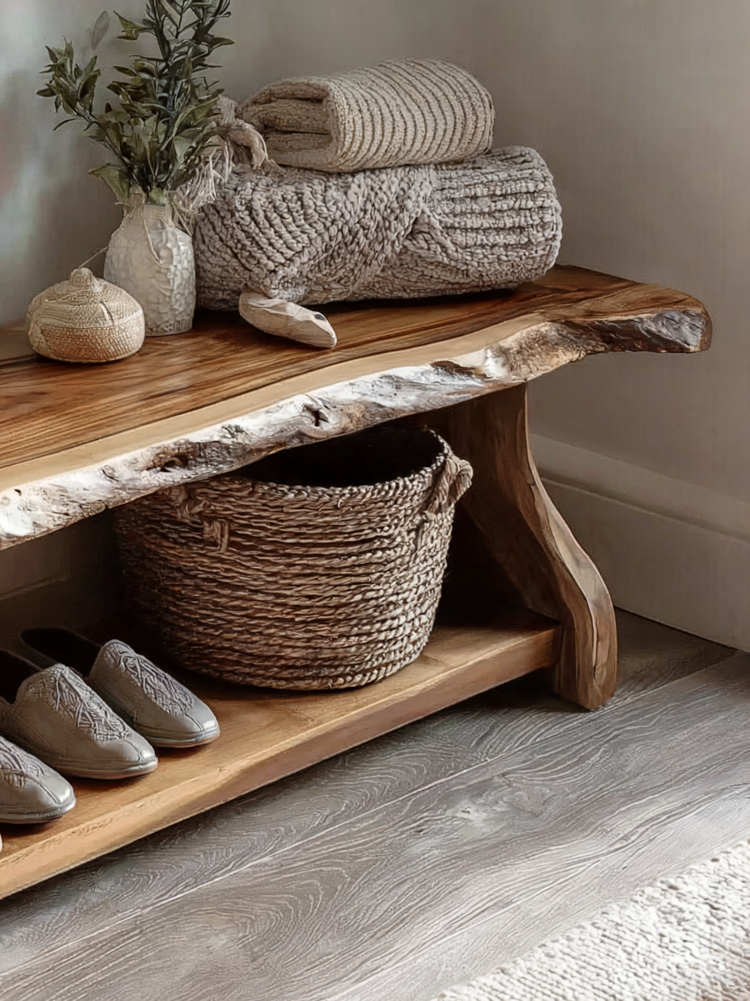 Eichen-Sitzbank mit Stauraum – Handgefertigt, individuell in Größe & Farbe