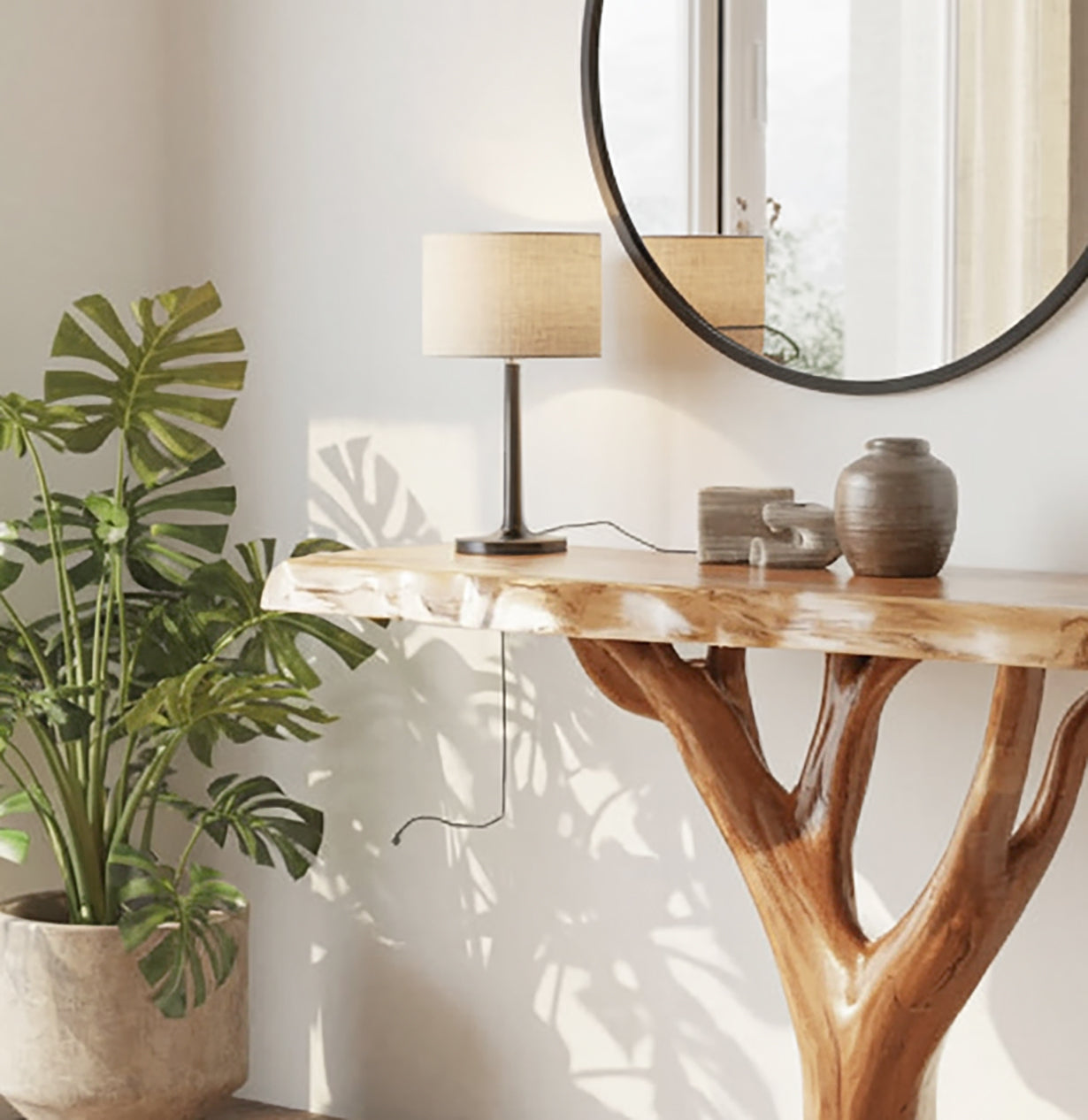 Handgefertigte Live-Edge-Konsole aus Massivholz mit natürlichem Holzfuß