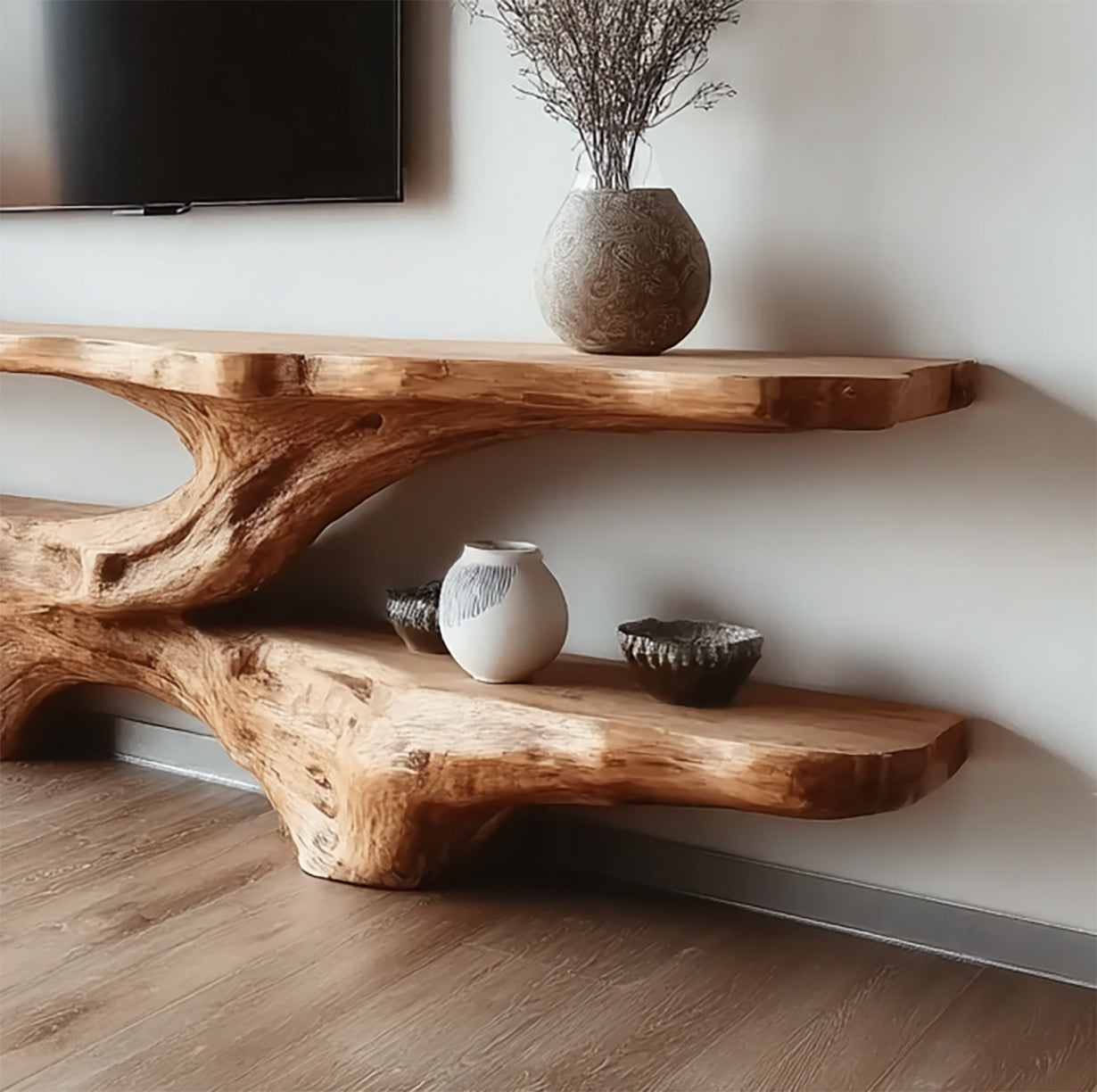 Handgefertigter Massivholz-TV-Konsolentisch mit Naturkante – Modern & Stilvoll