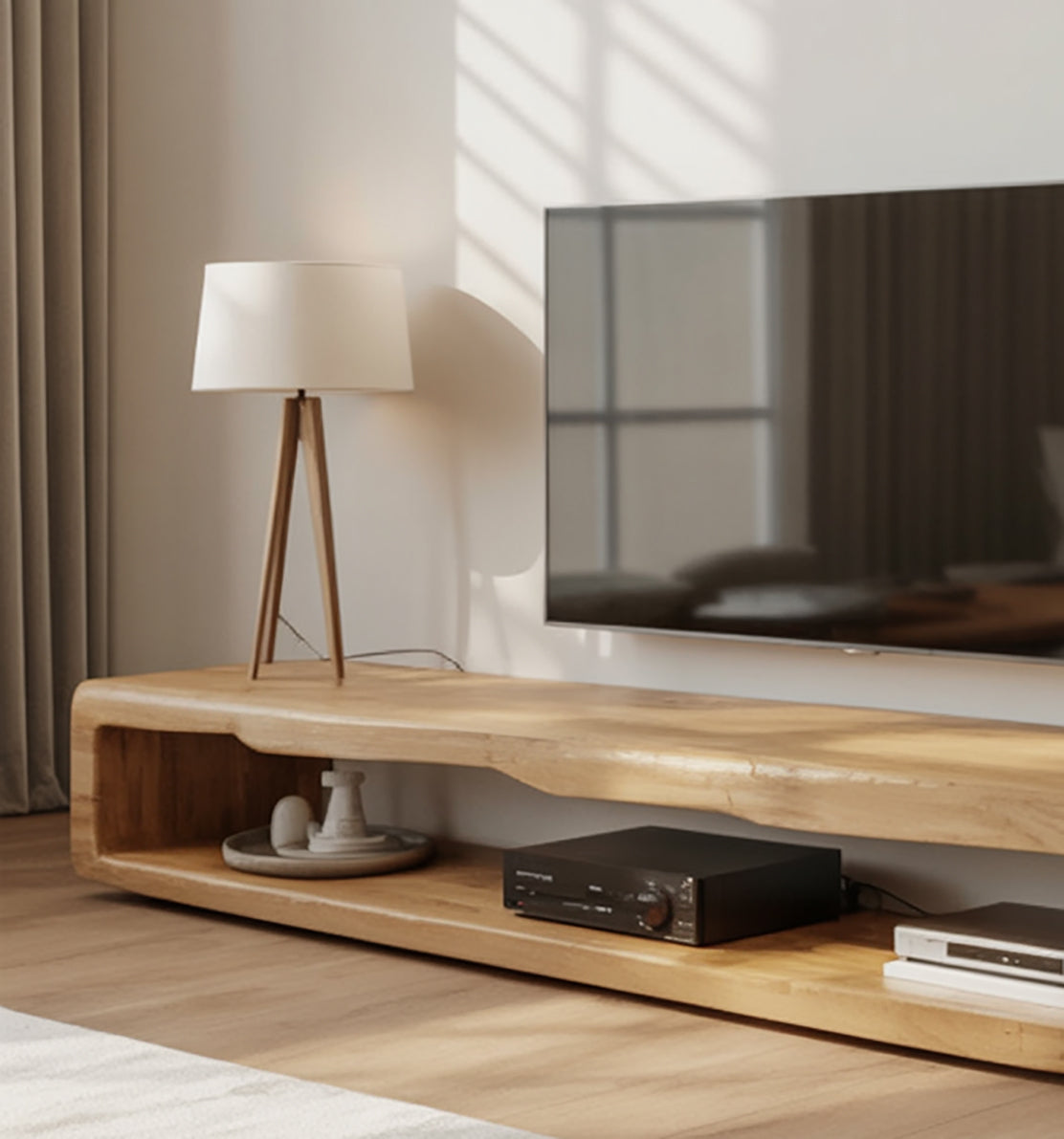 Rustikales Massivholz-TV-Board – handgefertigter Farmhouse-TV-Schrank