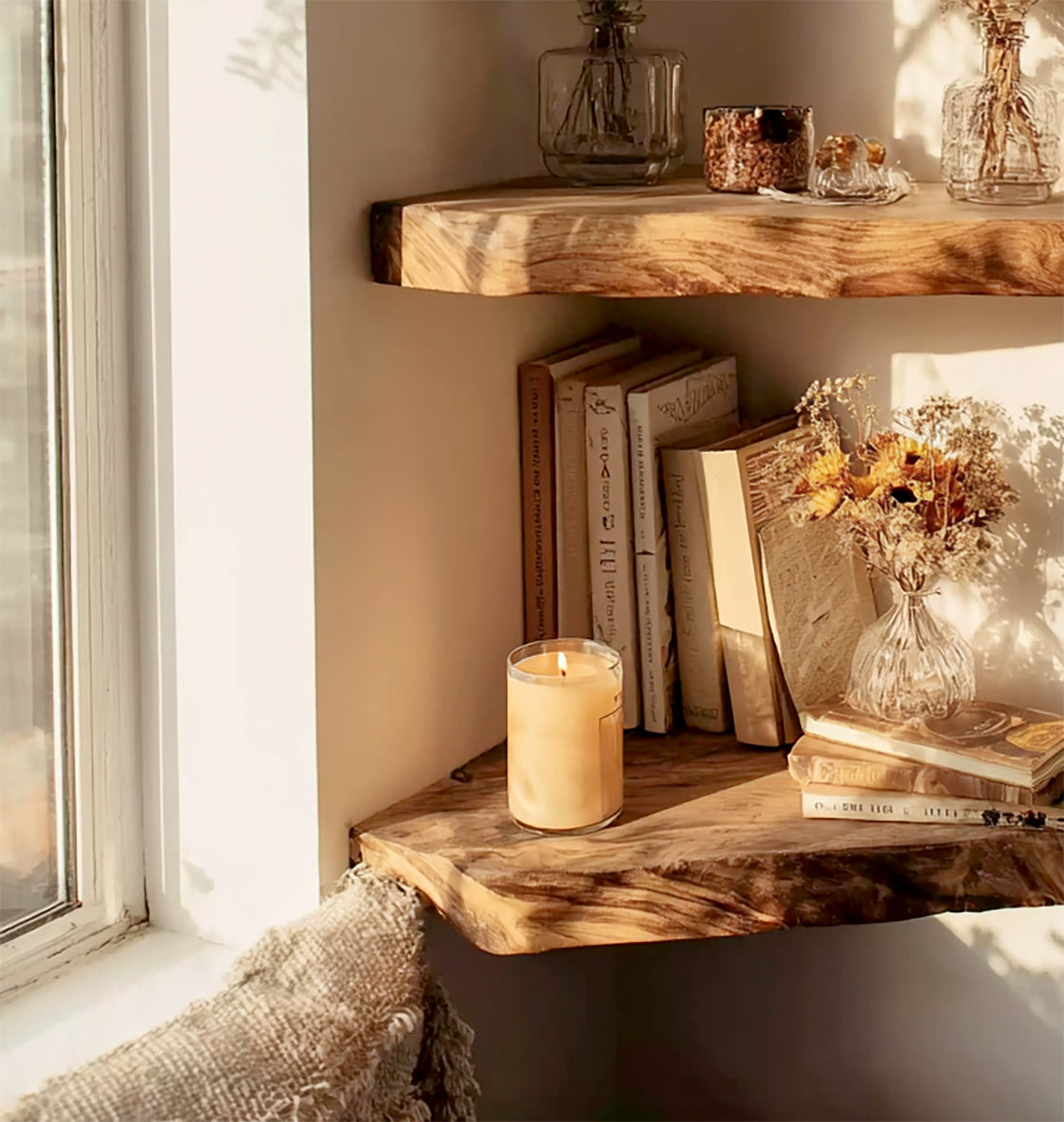 Landhausstil Floating-Eckregal – Wandregal mit Baumkante, rustikale Walnuss-Bücherregale