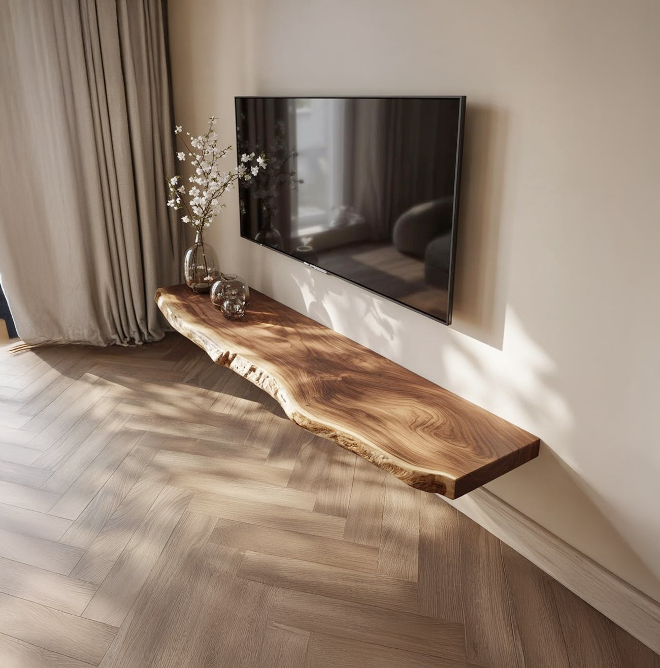 Schwebendes Massivholz-TV-Regal – Rustikal, handgefertigt & modern