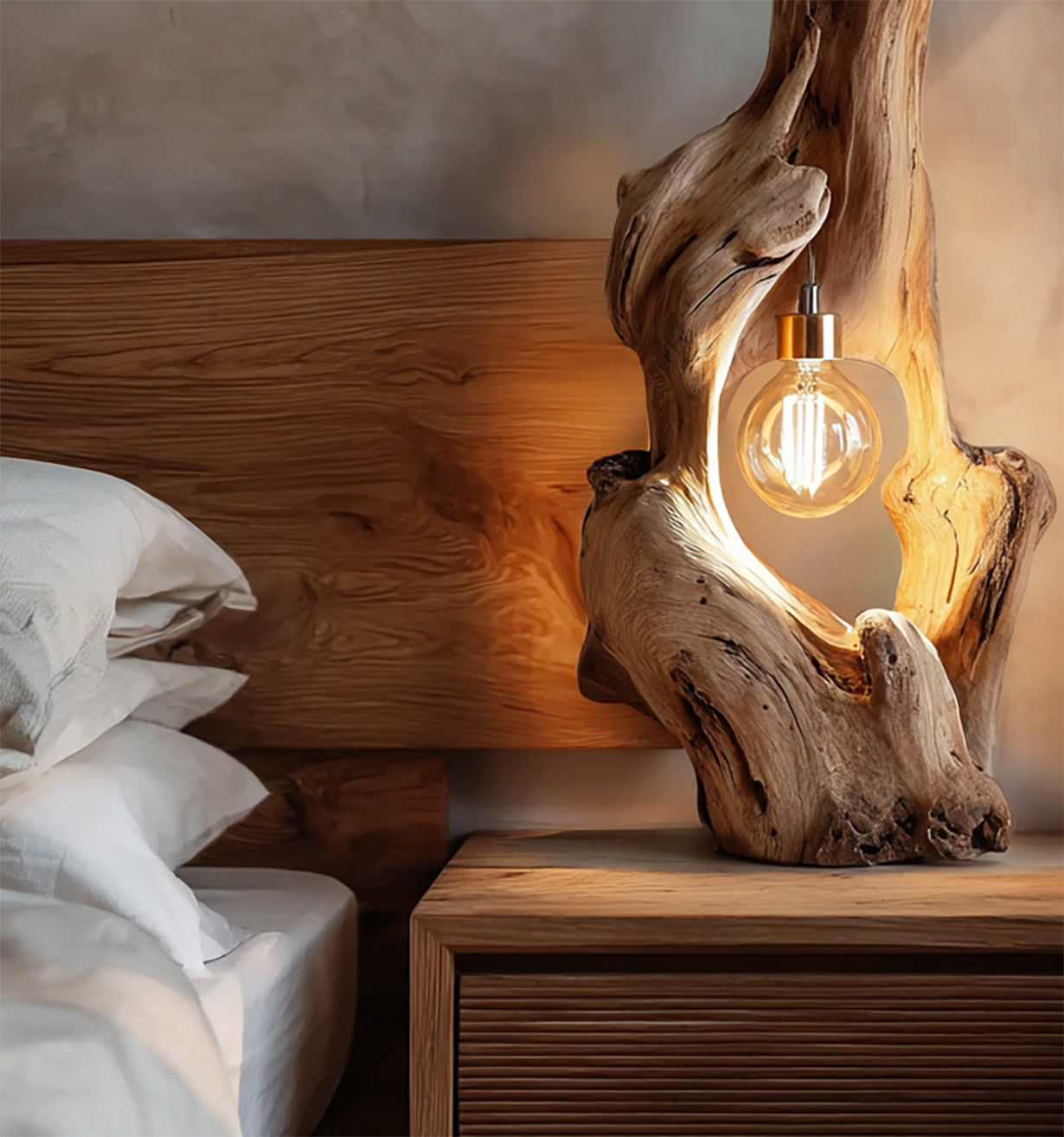Handgefertigte Treibholz-Tischlampe – rustikales Nachtlicht aus natürlichem Holz