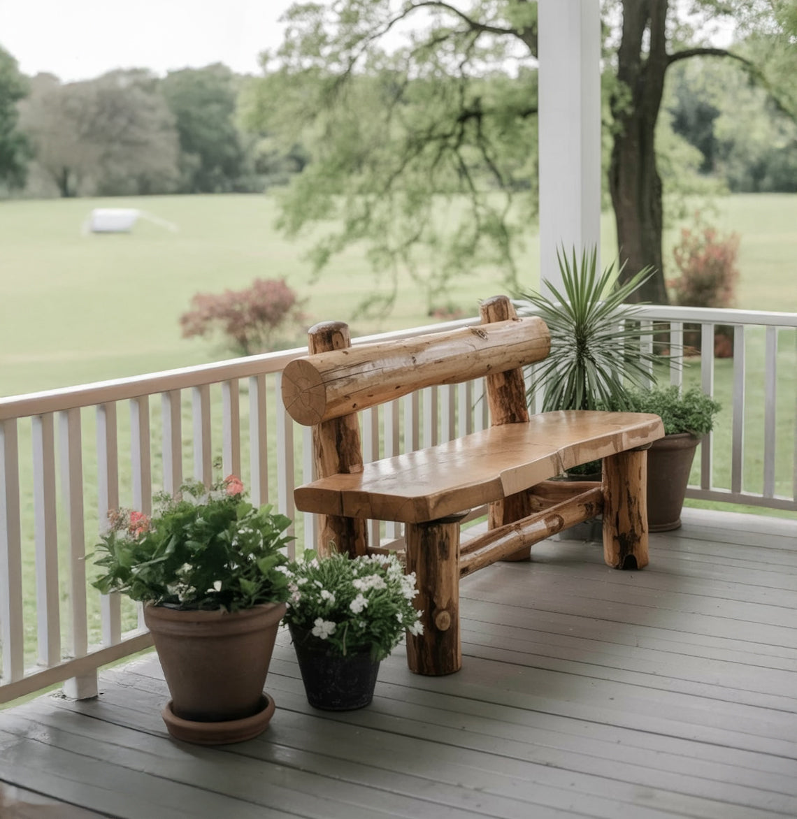 Handgefertigte Rustikale Massivholz-Bank – Live Edge Garten- und Terrassenbank mit Rückenlehne