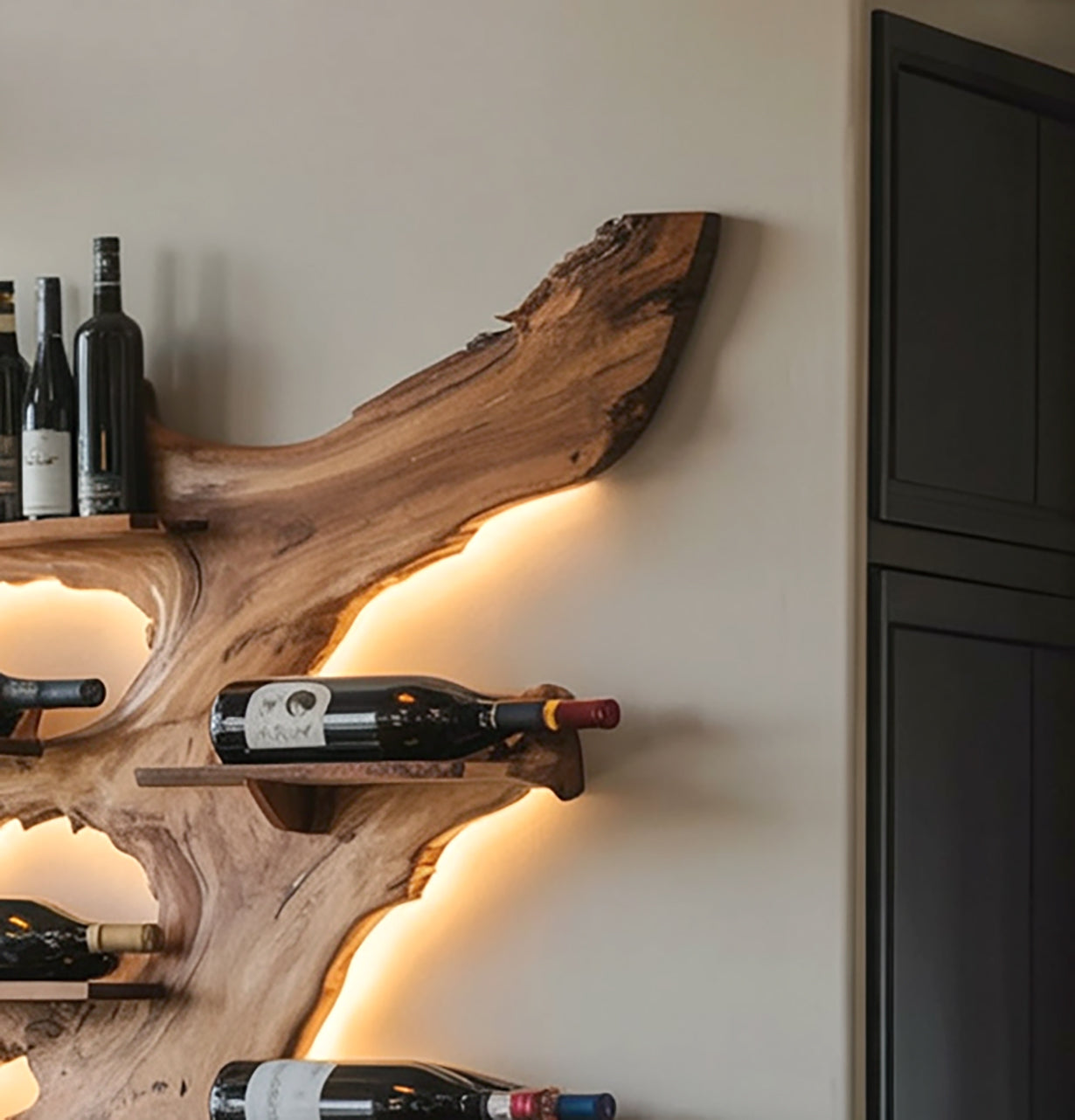 Handgefertigtes Mid-Century Weinregal aus Massivholz für Küche oder Bar