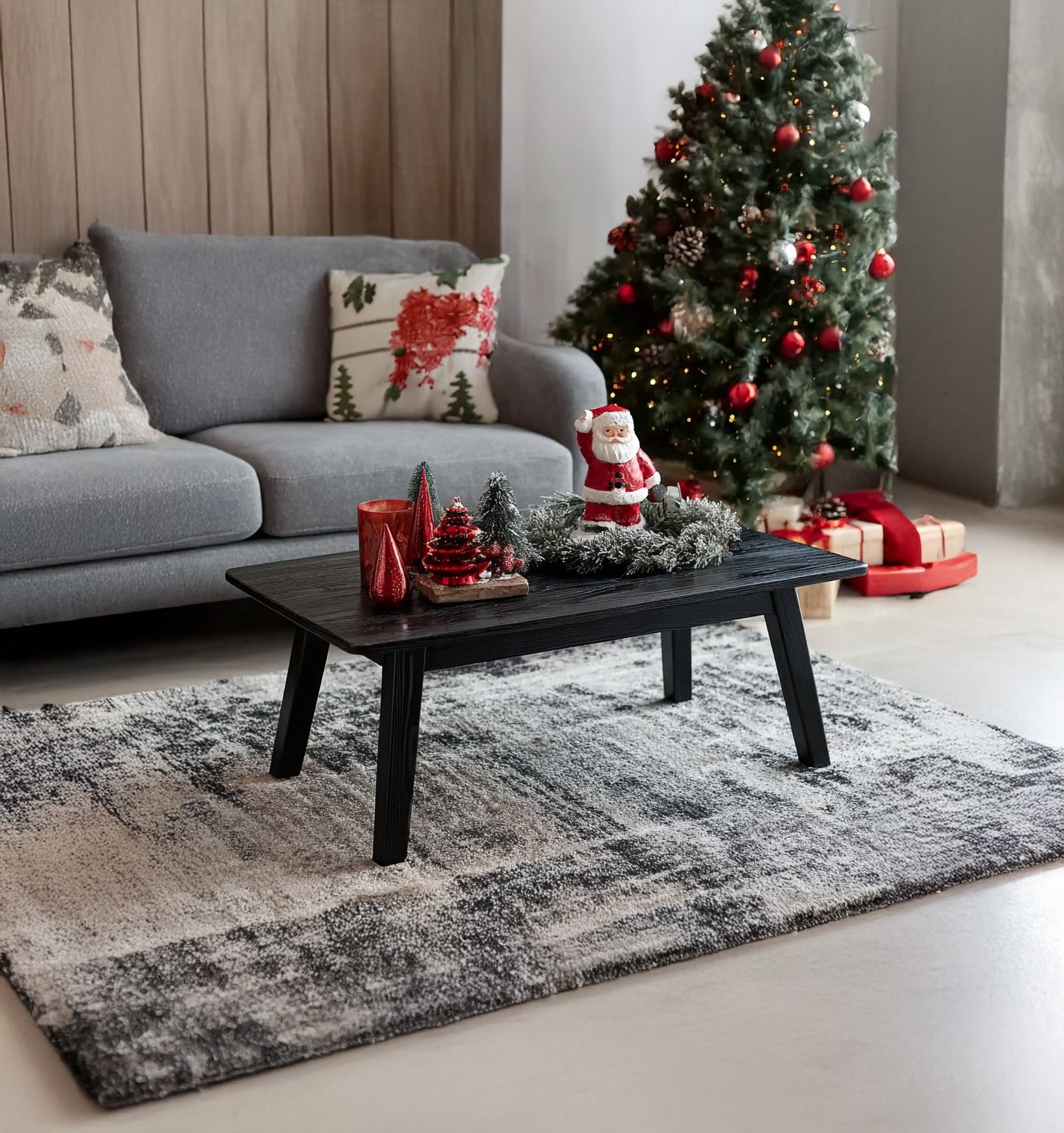 Rustikaler schwarzer Couchtisch – handgefertigt aus Massivholz für Landhausstil