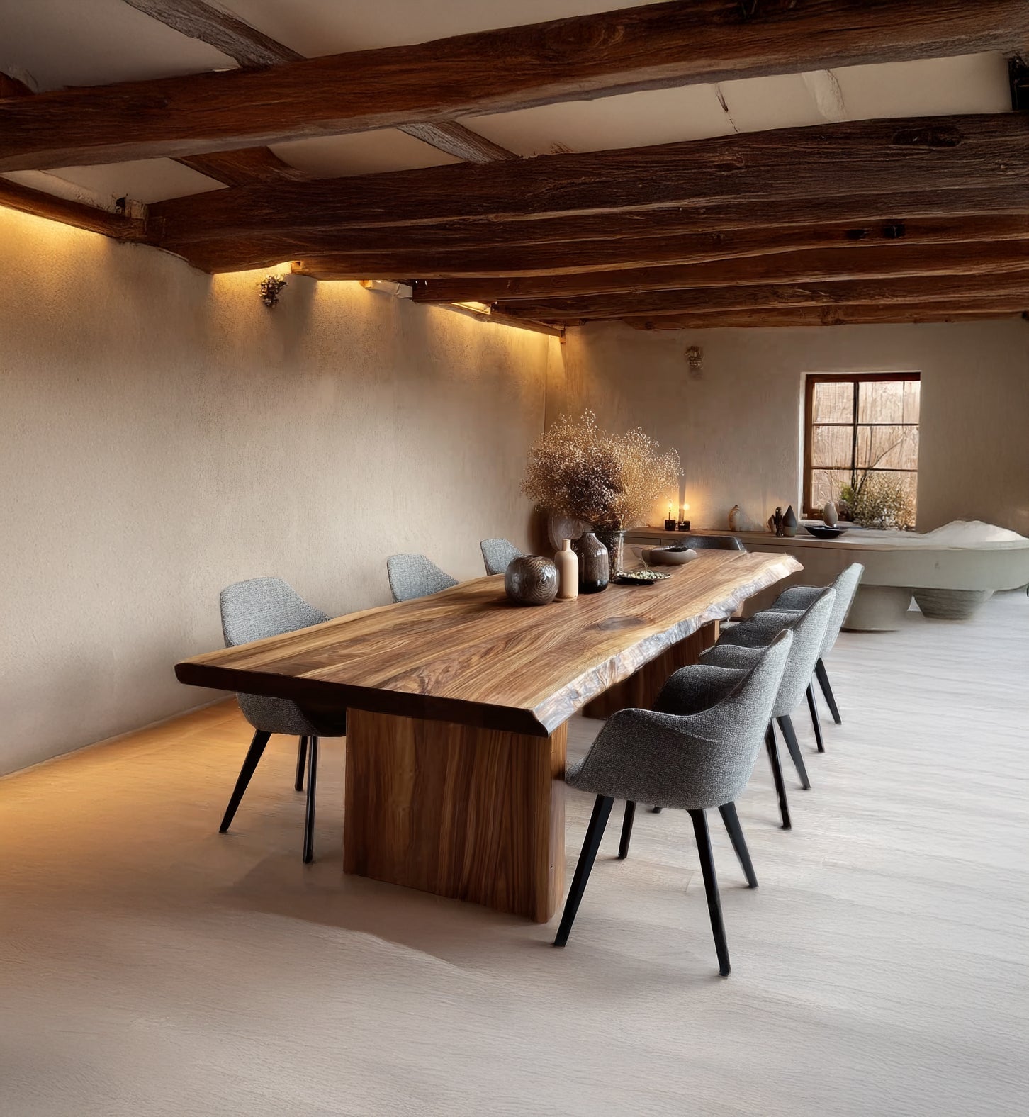 Massivholz-Esstisch mit Baumkante – Handgefertigt, Natürlicher Look