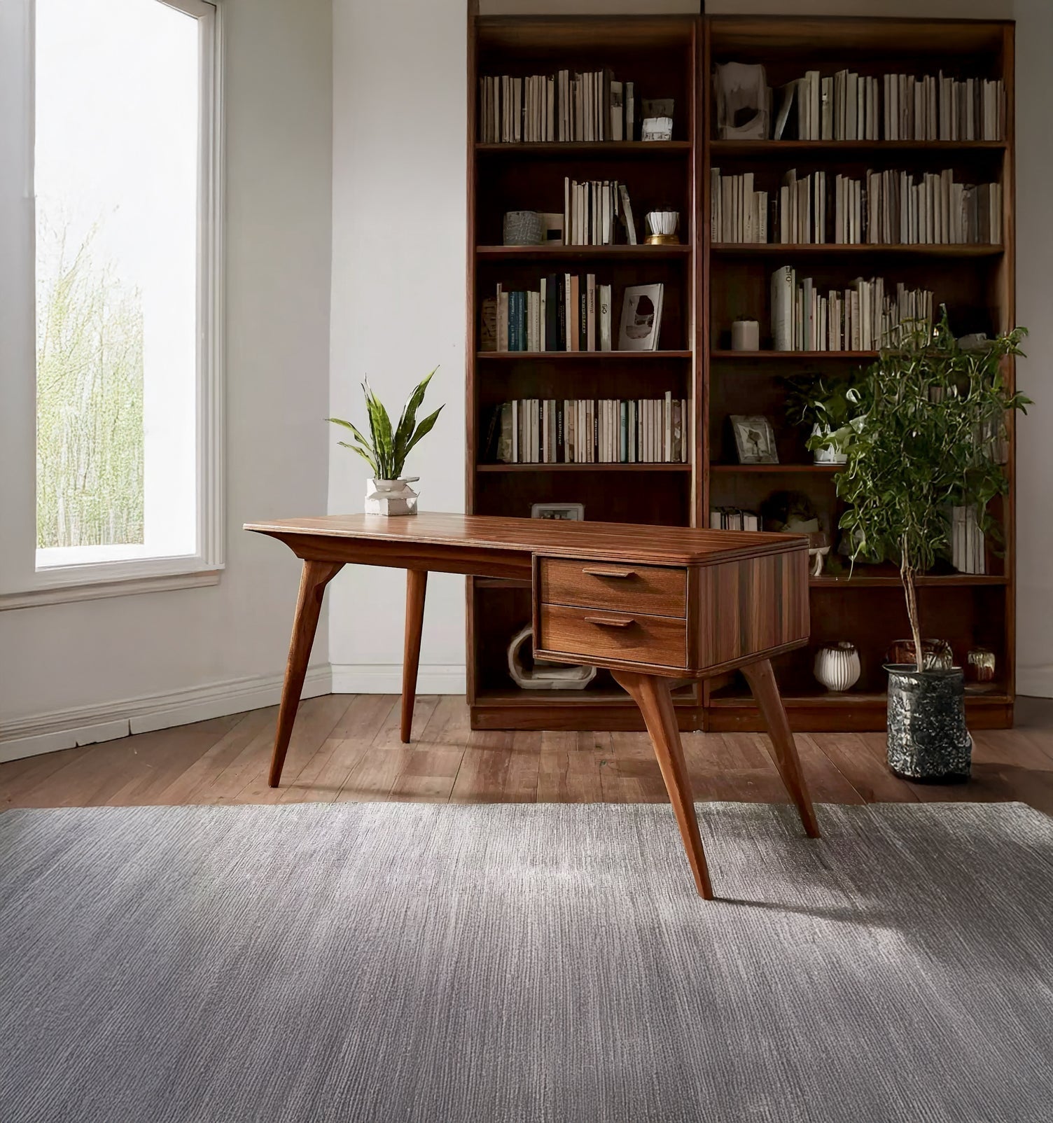 Mid-Century Schreibtisch – Handgefertigter Massivholz-Schreibtisch