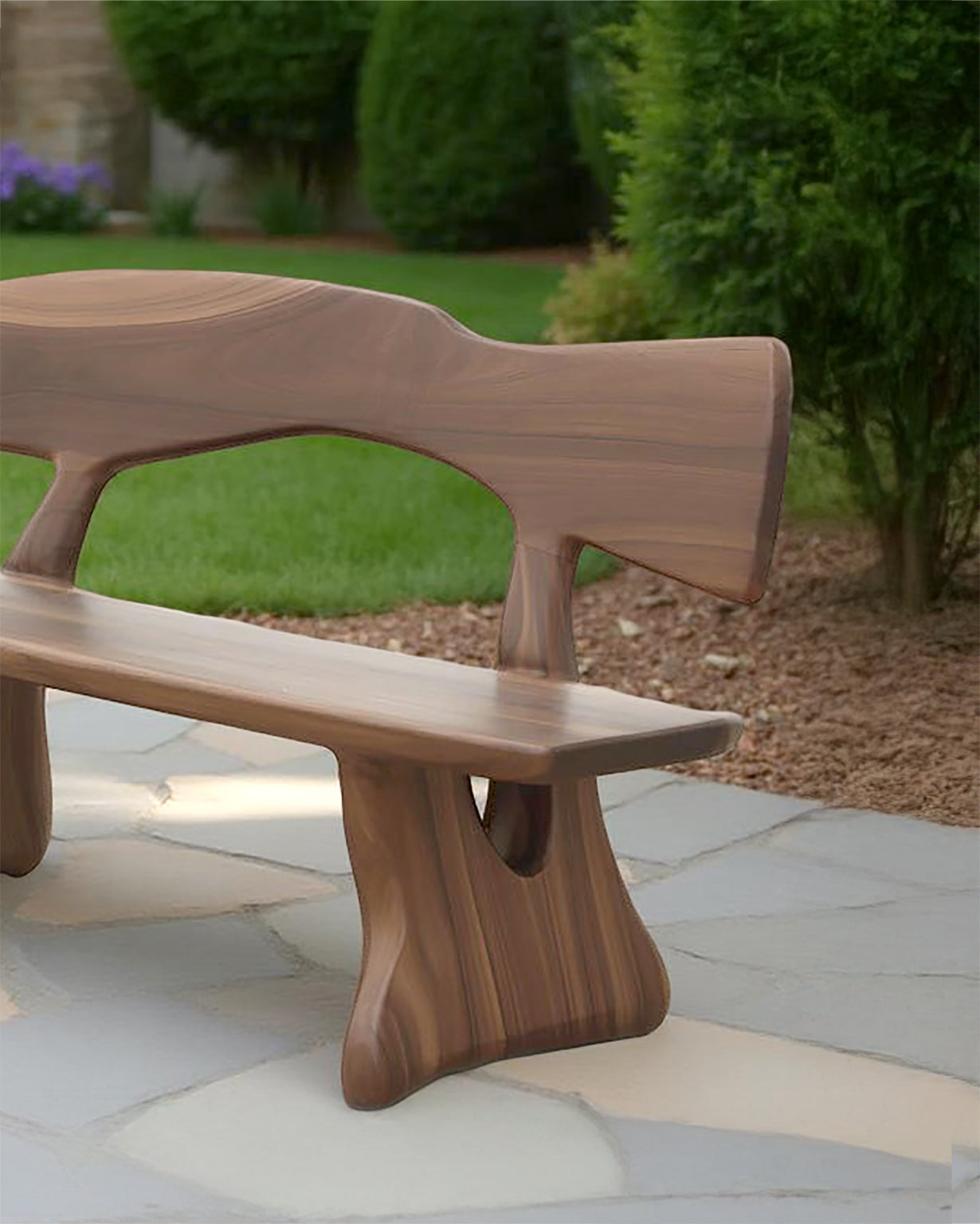 Rustikale handgefertigte Gartenbank aus Holz mit Live-Edge-Design