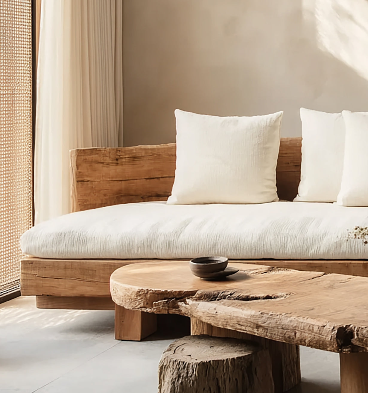 Handgefertigtes Holzsofa – Ideal für modernes Wohnzimmer oder gemütliche Lounge