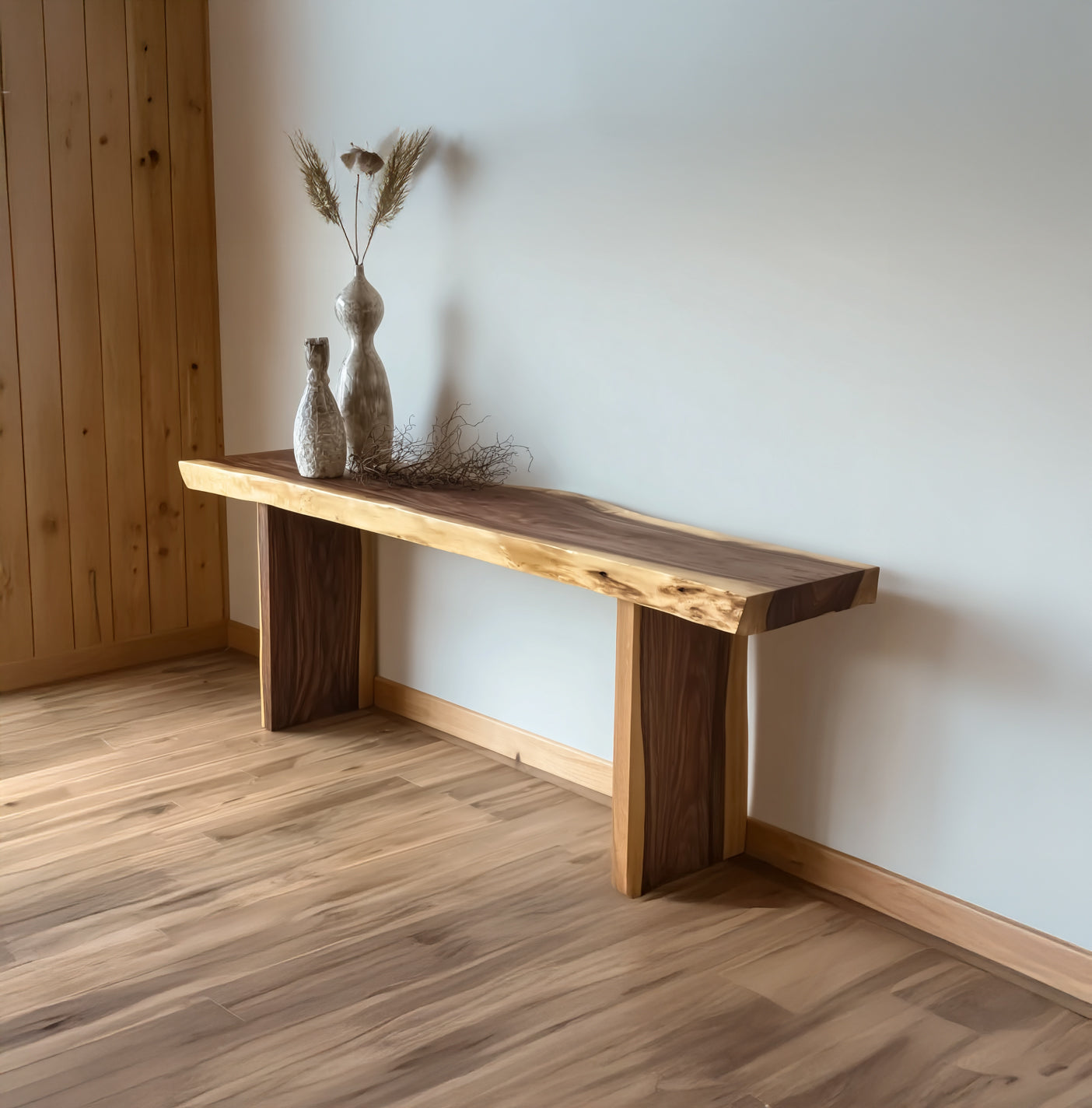 Handgefertigter Konsolentisch aus Altholz – Rustic Farmhouse Stil
