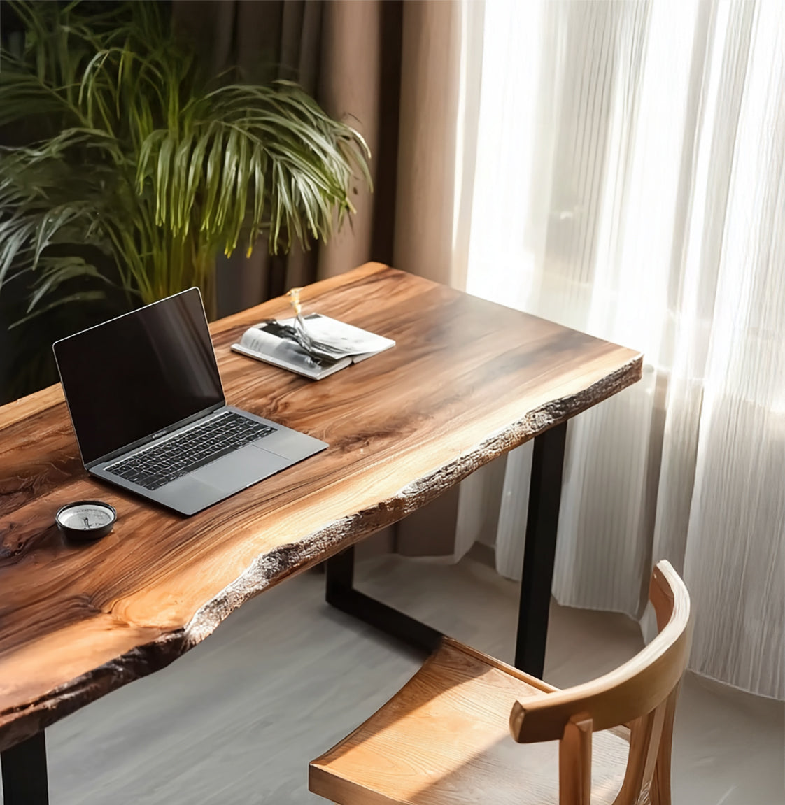 Live-Edge-Walnuss-Schreibtisch – Massivholz mit Metallbeinen, rustikales Büro-Möbel