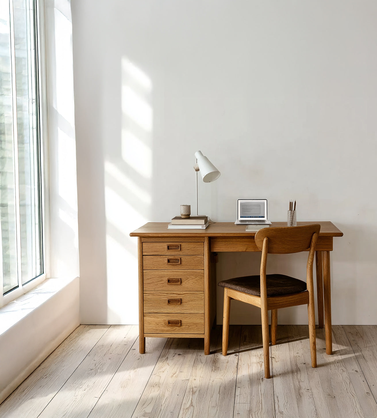 Computertisch Ulm – Mid-Century, schmal, Eiche, skandinavisch-minimalistisch