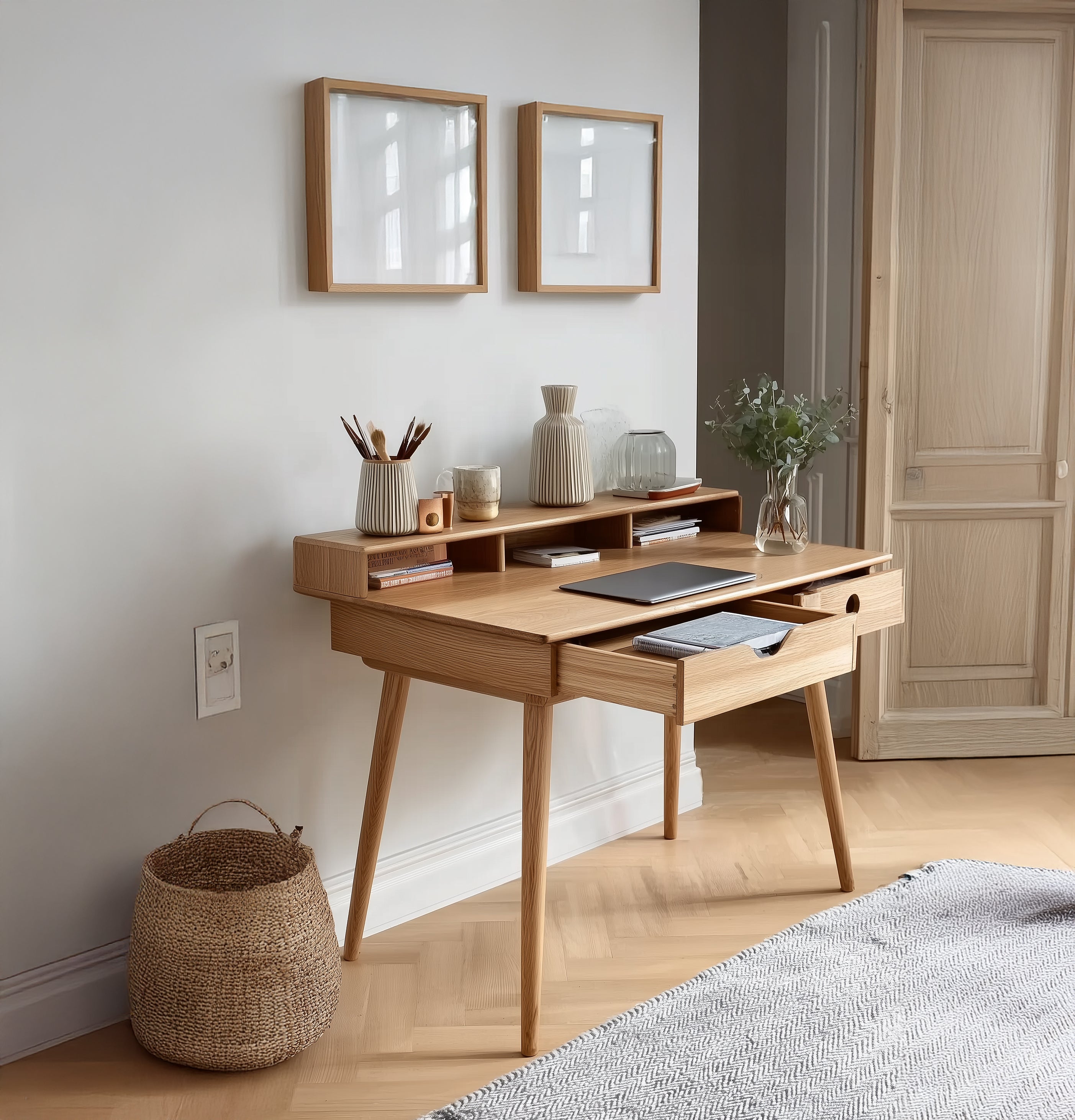 Mid-Century Schreibtisch – 2 Schubladen, Gummibaum-Beine, modern