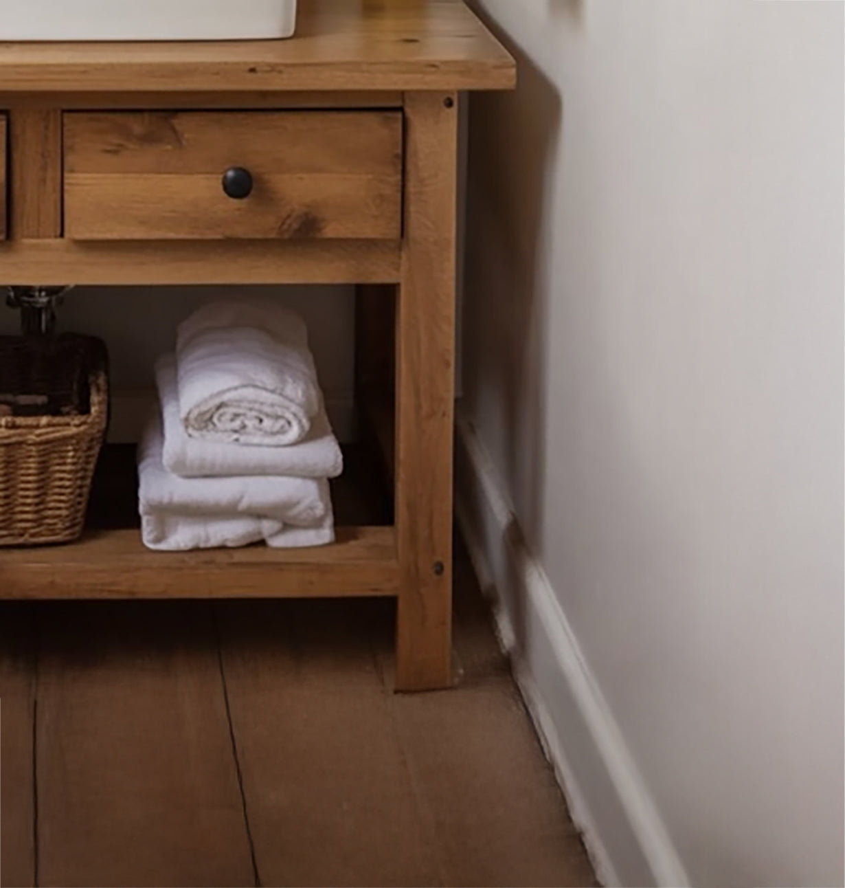 Rustikaler Massivholz-Waschtisch – Offenes Fach & Schubladen