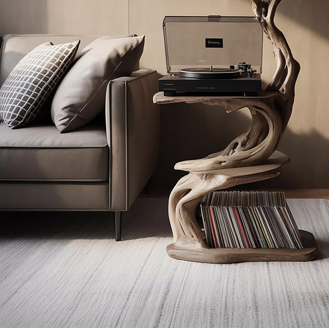 Skulpturaler Plattenspielerständer aus Holz – Organischer Treibholz-Tisch mit Vinylregal