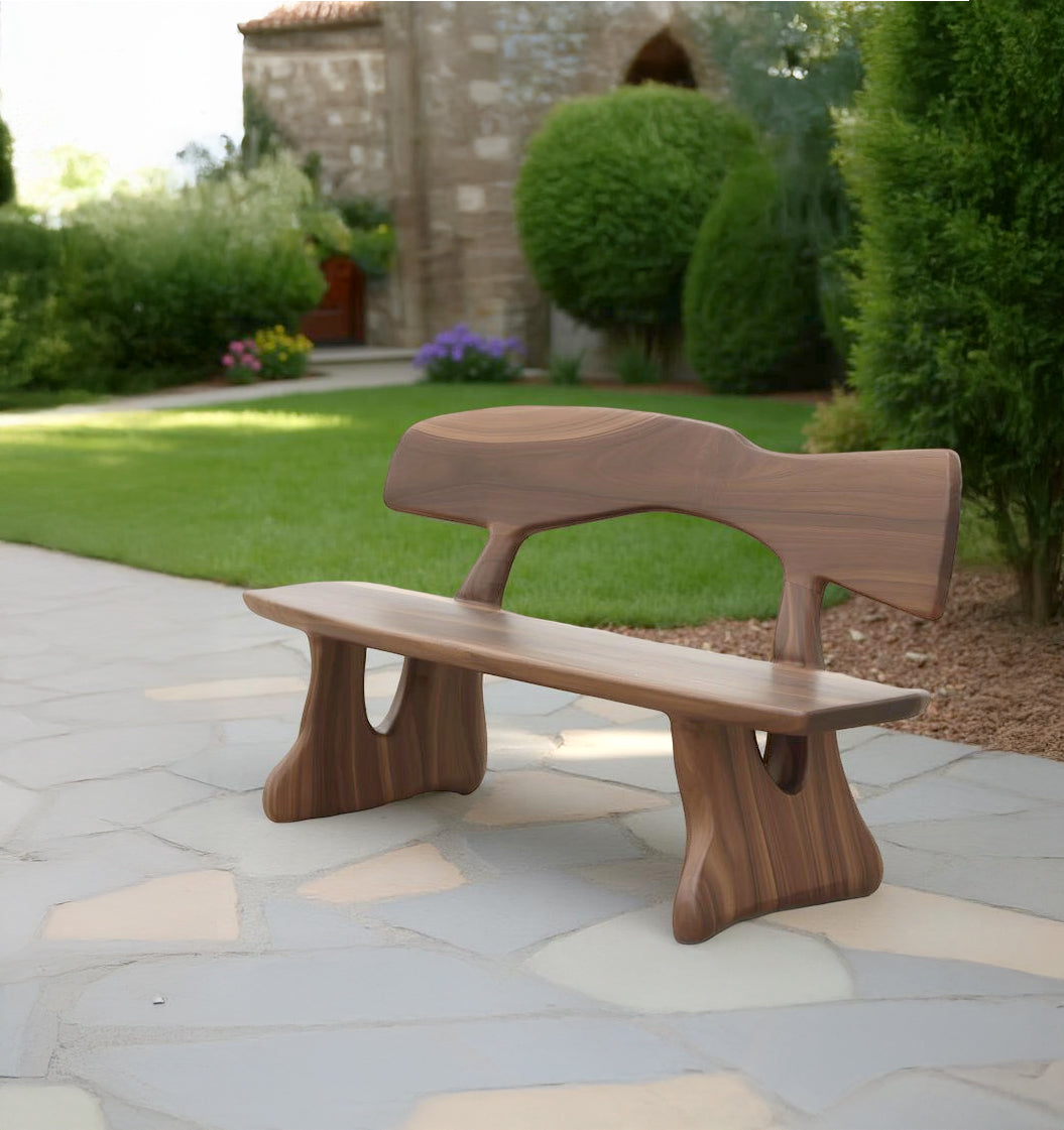 Rustikale handgefertigte Gartenbank aus Holz mit Live-Edge-Design