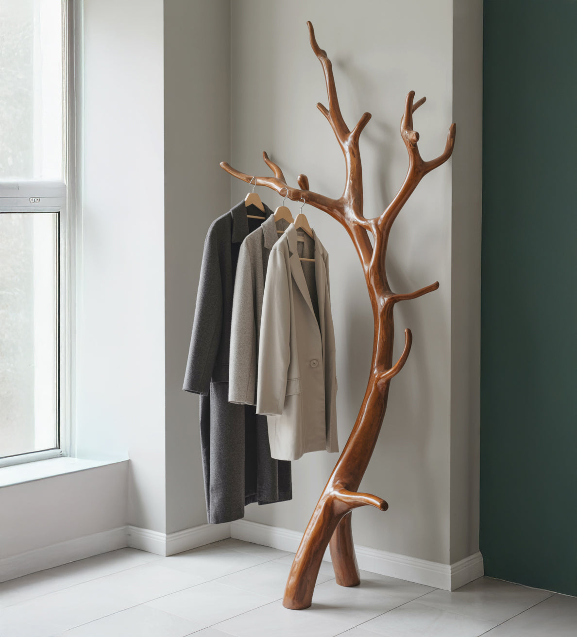 Handgefertigter Holz-Garderobenständer in Baumform für Flur & Schlafzimmer