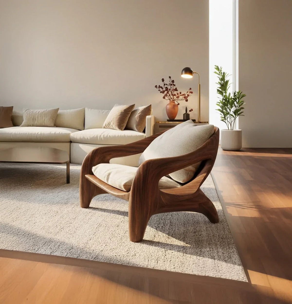 Loungesessel aus Massivholz im bequemen und langlebigen Design