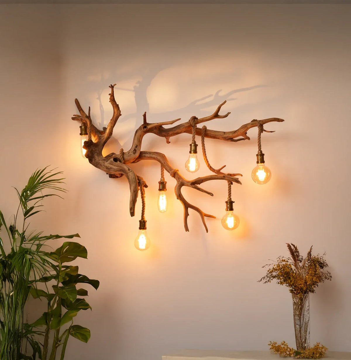 Einzigartige Treibholzlampe im Astdesign