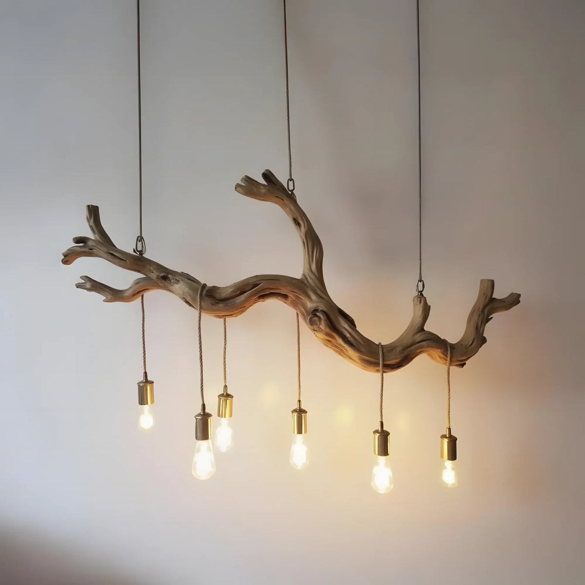 Treibholz-Pendelleuchte in Astform – Deckenlampe aus Altholz