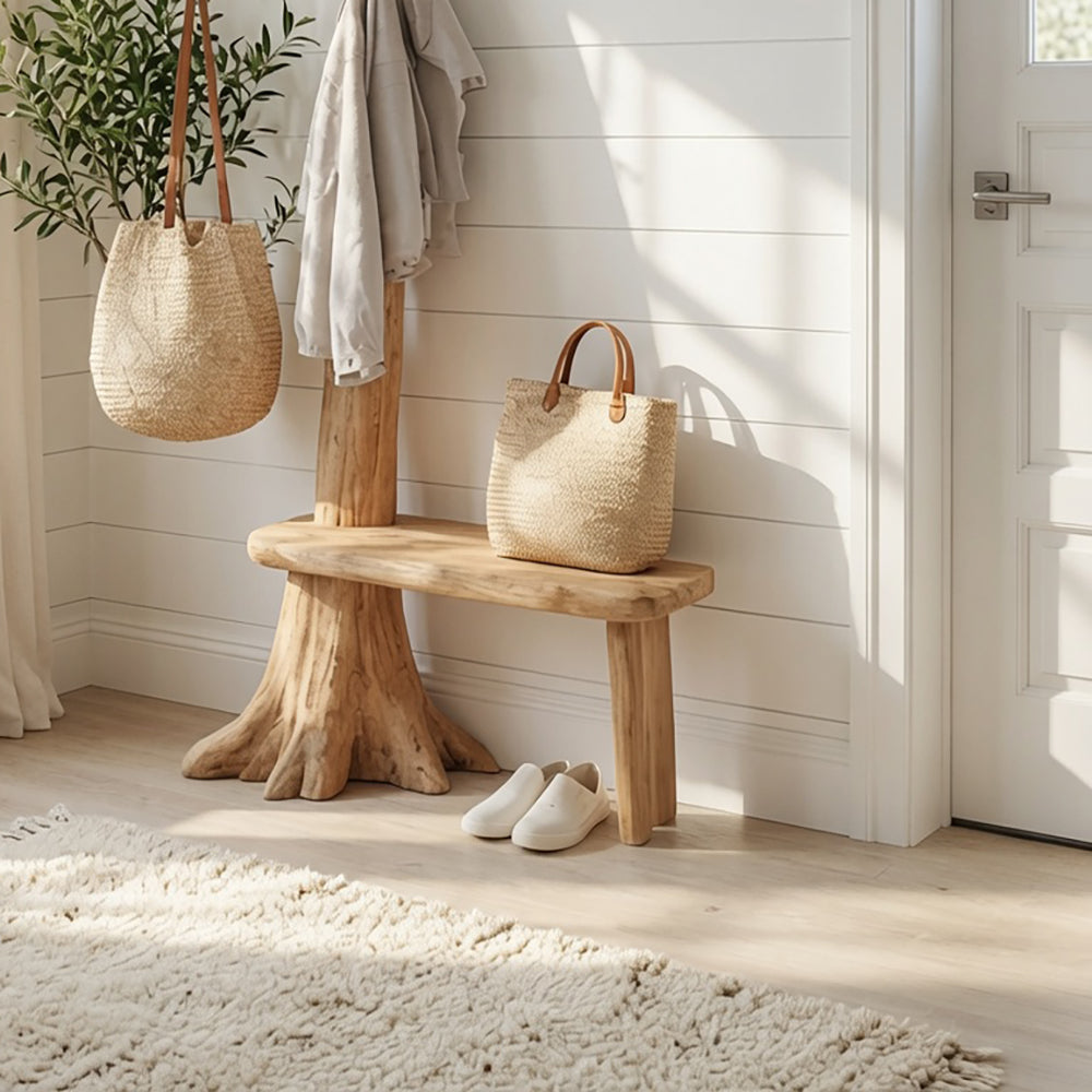 Rustikale Eingangsgarderobe aus Massivholz mit Bank