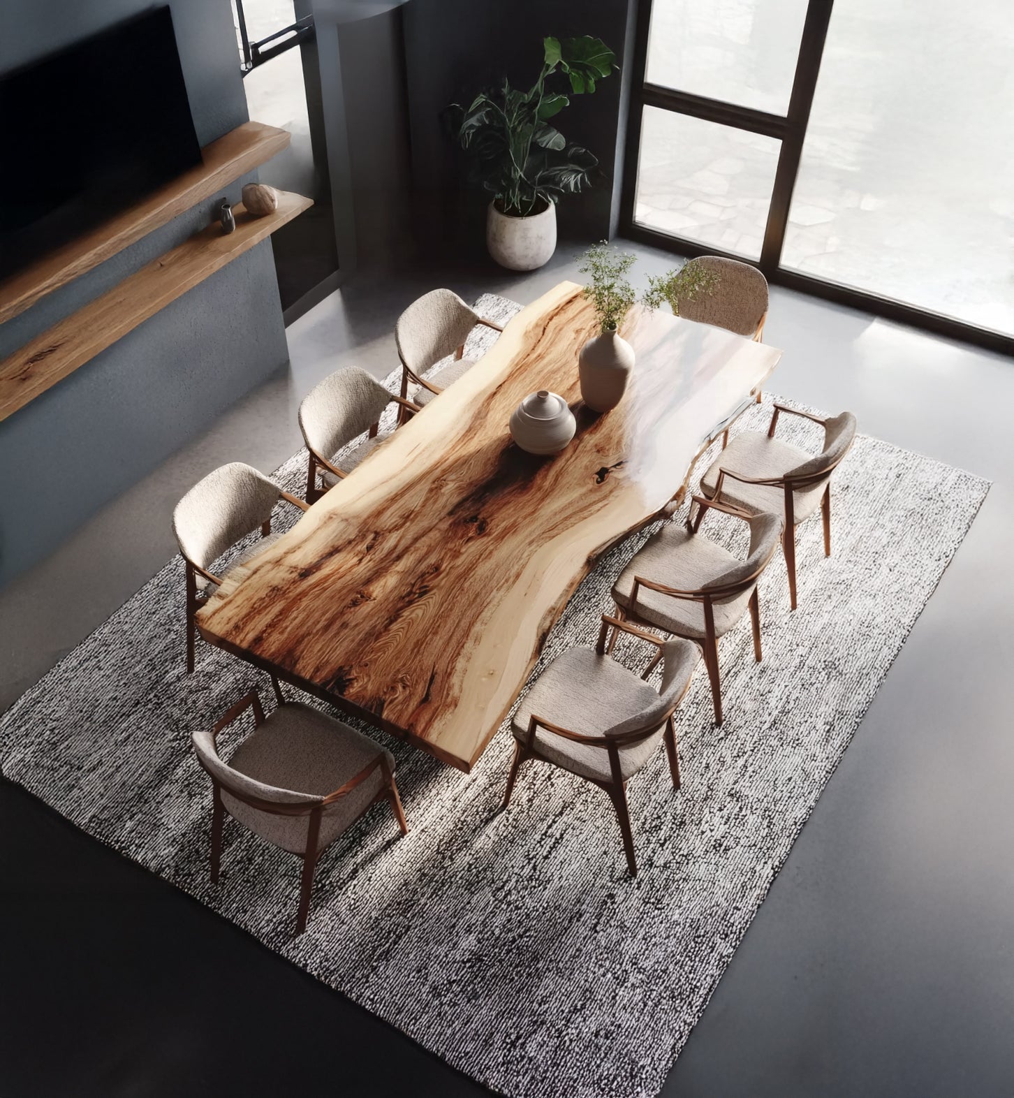 Esstisch mit Baumkante – handgefertigt aus Massivholz, rustikaler Landhaustisch