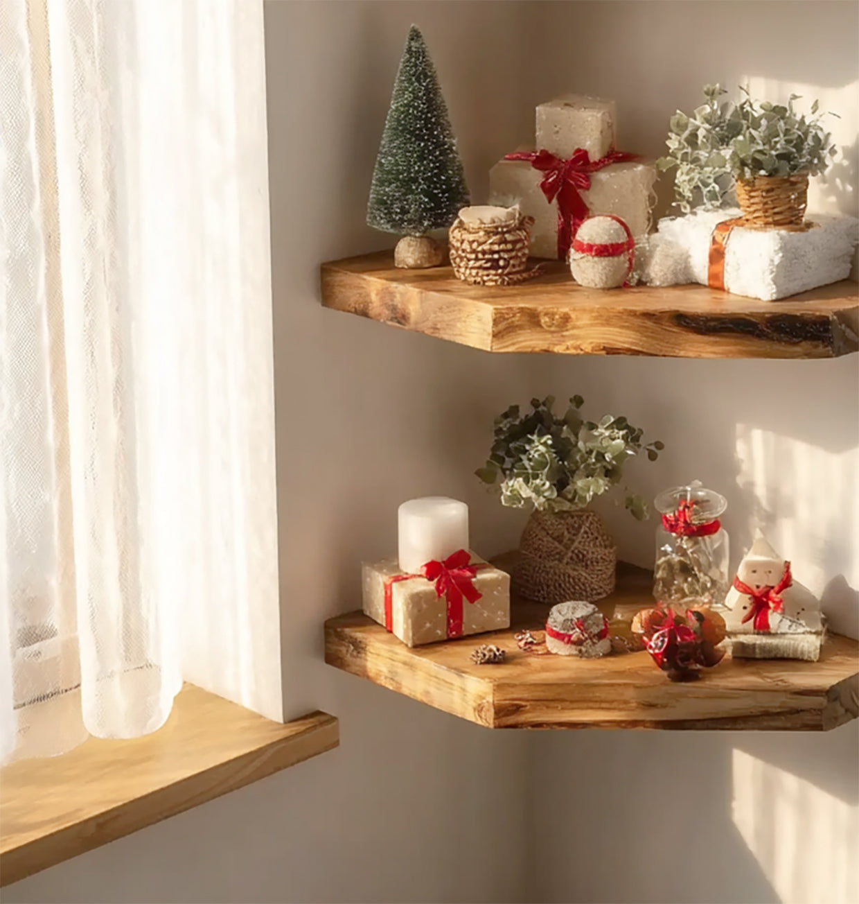 Rustikale Eck-Floating-Regale mit Baumkante – handgefertigtes Wanddisplay aus Massivholz