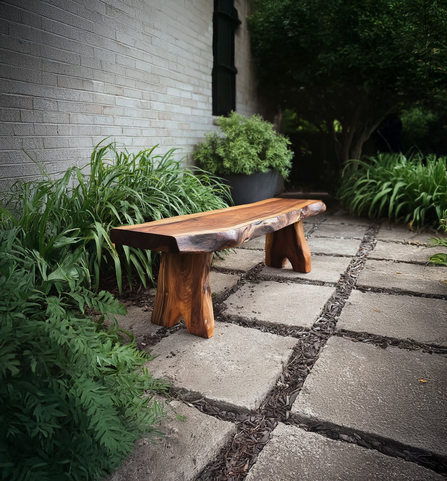 Walnuss-Bank mit Naturkante – Rustikale Massivholzbank für Flur & Esszimmer