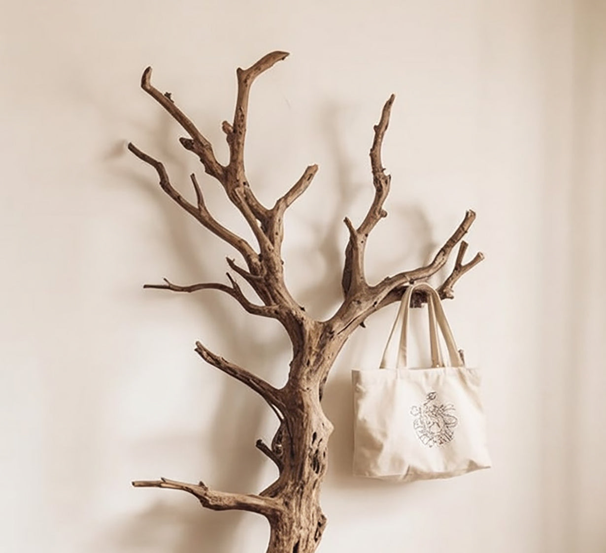 Treibholz-Garderobe aus Baumästen – Wandmontierte Massivholz-Haken