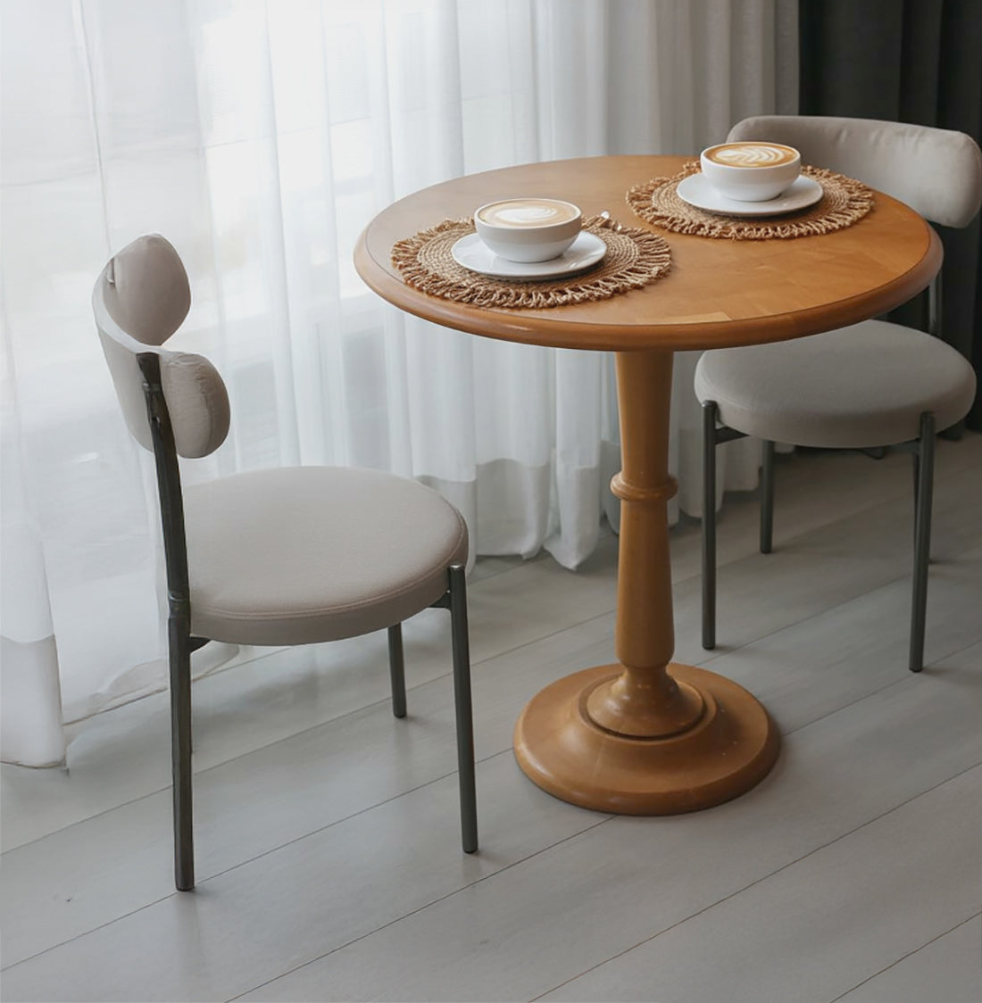 Runder Bistro-Tisch – kleiner Küchentisch, kompakter Frühstücks- & Esstisch