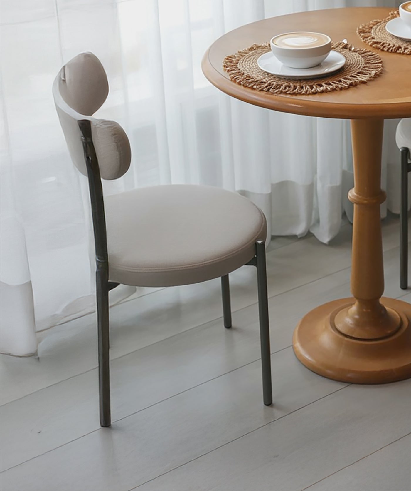 Runder Bistro-Tisch – kleiner Küchentisch, kompakter Frühstücks- & Esstisch