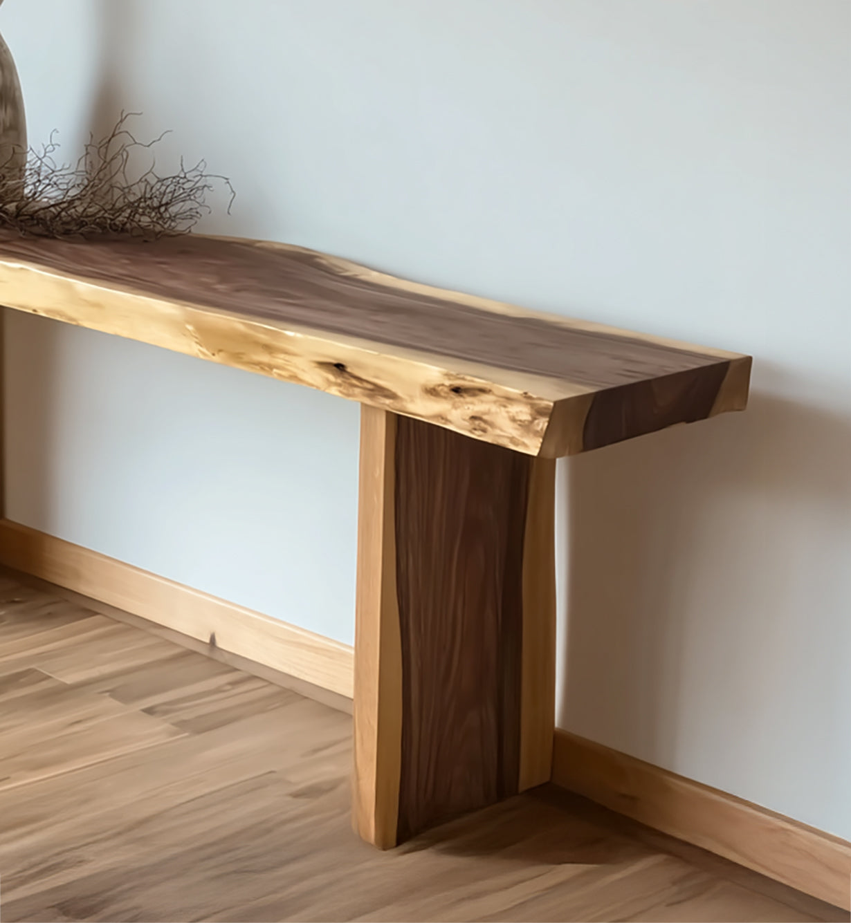 Handgefertigter Konsolentisch aus Altholz – Rustic Farmhouse Stil