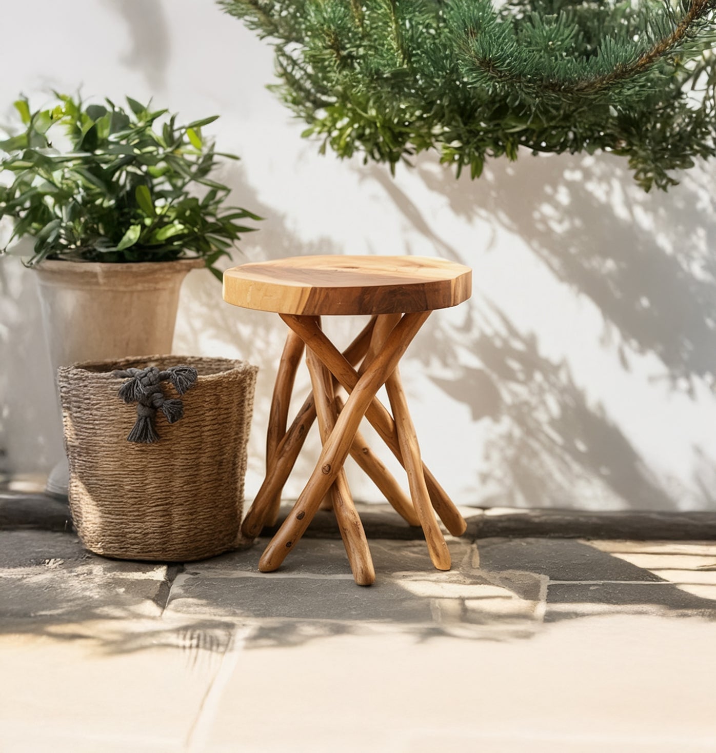 Handgefertigter rustikaler Holz-Beistelltisch – Boho-Farmhouse-Style