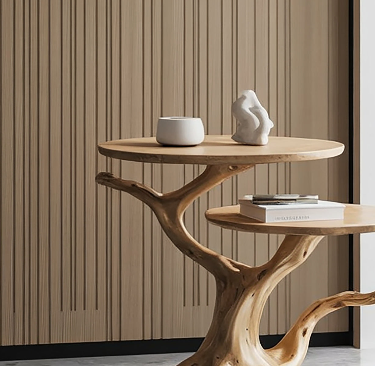 Rustikaler Beistelltisch aus Massivholz – Naturinspiriertes Baumdesign