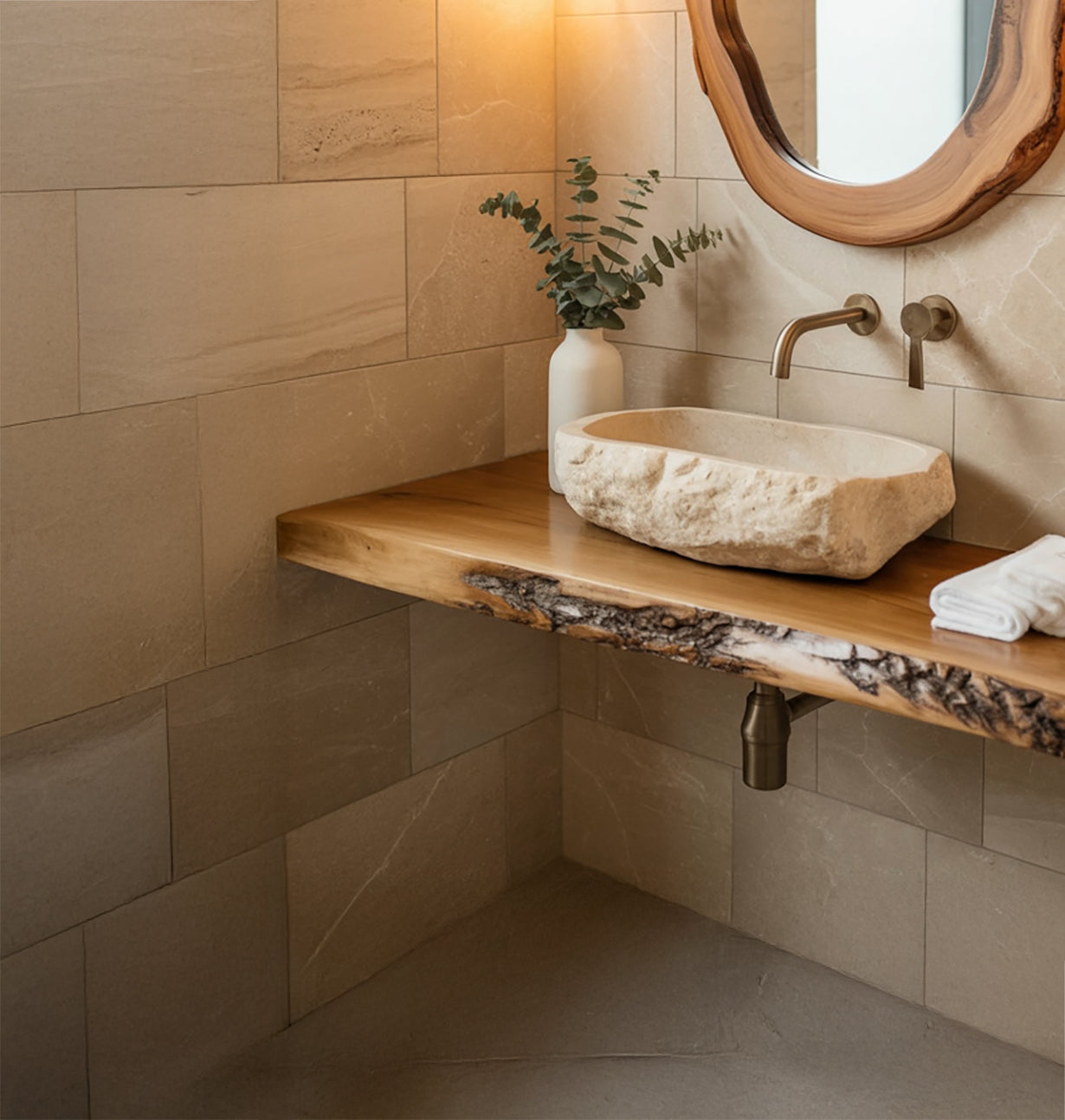 Schwebender Badezimmer Waschtisch aus Massivholz mit Baumkante