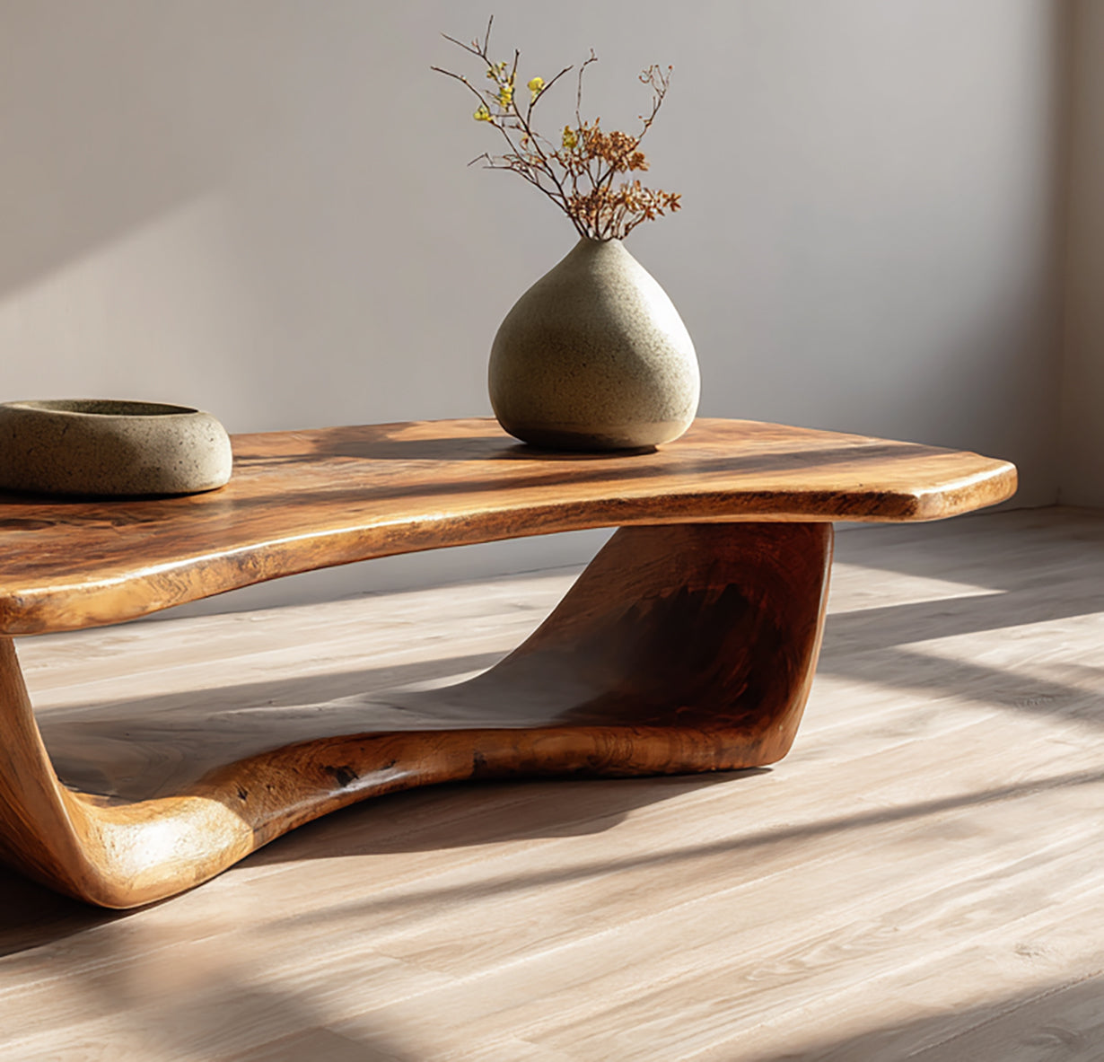 Live Edge Couchtisch aus Massivholz – Handgefertigtes Design